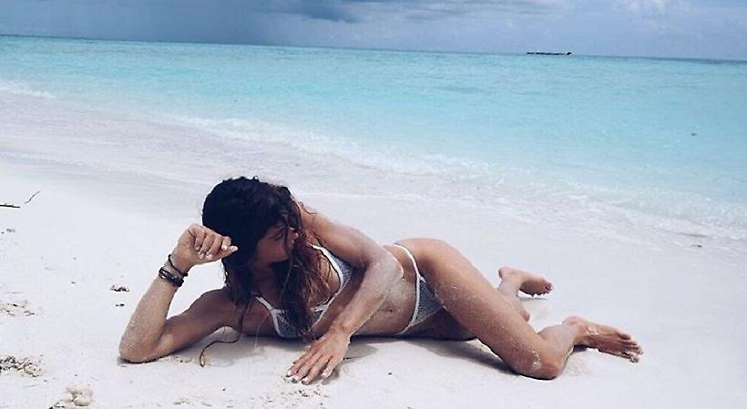 Η πιο σέξι σέρφερ είναι η Έφη Βρακά