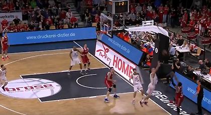 Ο Μίλερ νίκησε και τον… Χριάπα (video)