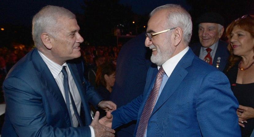 Στο γάμο του Γιώργου Σαββίδη οι Καραμανλής, Μελισσανίδης, Ζαγοράκης