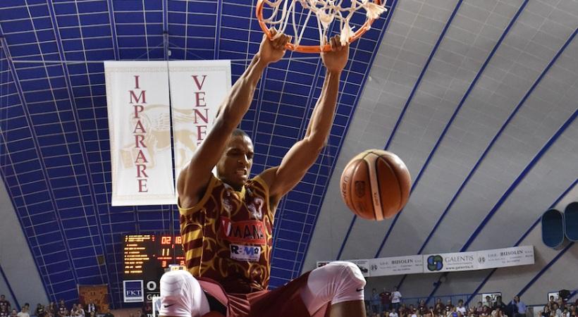 Βλέπει Όουενς για ψηλό η ΑΕΚ