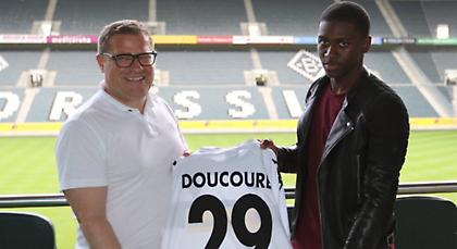 Πήρε ταλαντούχο στόπερ από την Παρί η Γκλάντμπαχ