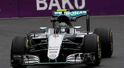 Ατύχημα για τον Χάμιλτον - Ο Ρόσμπεργκ την πρωτιά