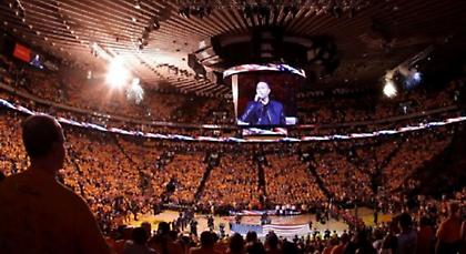 ΑΠΙΣΤΕΥΤΟ: Ξόδεψε 99.000 δολ. για δύο εισιτήρια στο Γουόριορς-Καβαλίερς!