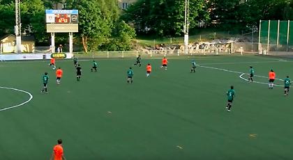 Γκολ-Φωτοβολίδα από τα 35 μέτρα στη Σουηδία (video)