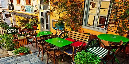 Πώς νοικιάζονται επιπλωμένα διαμερίσματα στην Πλάκα