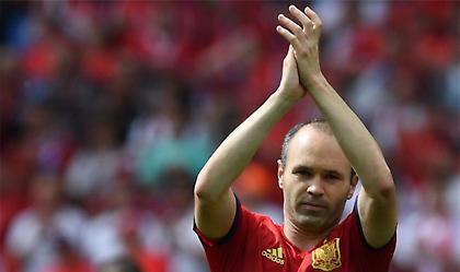 Ινιέστα: «Θα τελειώσω την καριέρα μου στην Μπαρτσελόνα»