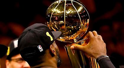 Τα ΜΜΕ ήταν έτοιμα να «θάψουν» τον Λεμπρόν, αλλά… (σκίτσο)