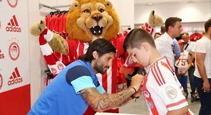 Εξετάζει Τσόρι Ντομίνγκες η Γρανάδα