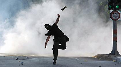 Επίθεση με μολότοφ στο Α' Αστυνομικό Τμήμα της Πάτρας