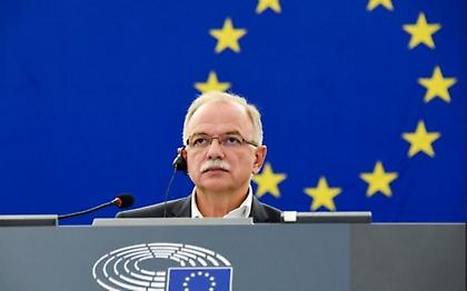 Παπαδημούλης σε Ντράγκι: Να αποφασισθεί η άρση του waiver