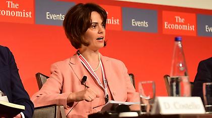 Βελκουλέσκου: Το ελληνικό χρέος δεν είναι βιώσιμο - Τα μέτρα δεν είναι αρκετά