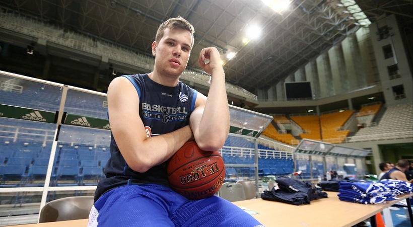 Αγραβάνης: «Η Εθνική αξίζει τη στήριξη του κόσμου»