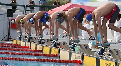 Με οκτώ κολυμβητές στη Ρώμη