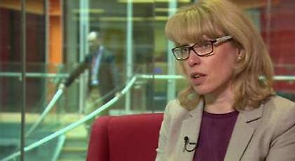 Η γυναίκα που θα ανακοινώσει επίσημα το αποτέλεσμα του δημοψηφίσματος (pics)