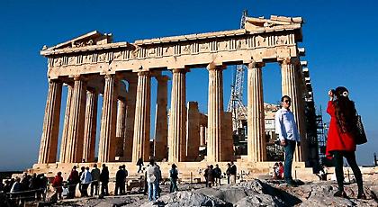 Αμεσες συνέπειες για εξαγωγές και τουρισμό από το Brexit