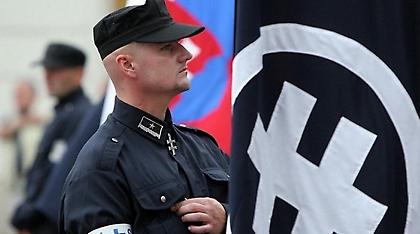 Οι ακροδεξιοί της Σλοβακίας συγκεντρώνουν υπογραφές για διεξαγωγή δημοψηφίσματος