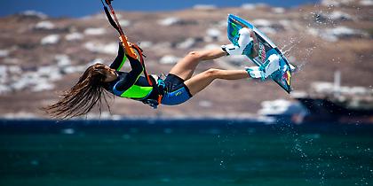 Στη Μύκονο η Gizela Pulido, παγκόσμια πρωταθλήτρια του kitesurf