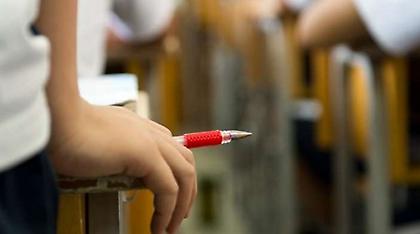 Σοκ για 8.000 ωρομίσθιους των δημόσιων ΙΕΚ - Είναι απλήρωτοι έξι μήνες!