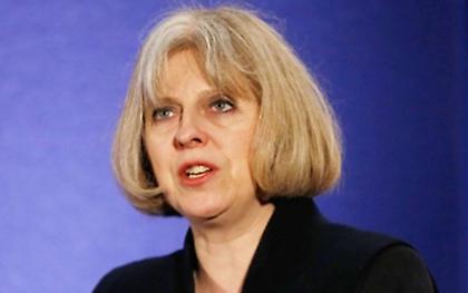 Υποψήφια για τη θέση του Κάμερον η υπουργός Εσωτερικών