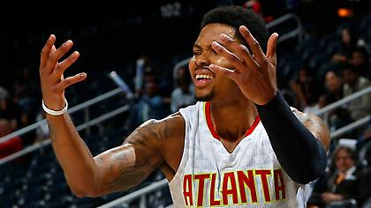 Κράτησαν Μπέιζμορ οι Χοκς