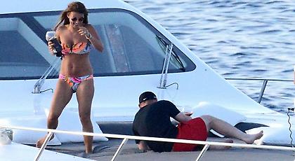 Πέφτει και στο κότερο ο Ρούνεϊ (pics)