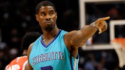 Συνεχίζει στη Σάρλοτ ο Μάρβιν Γουίλιαμς