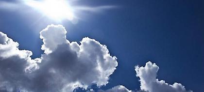 Αραιές νεφώσεις με υψηλές θερμοκρασίες την Κυριακή