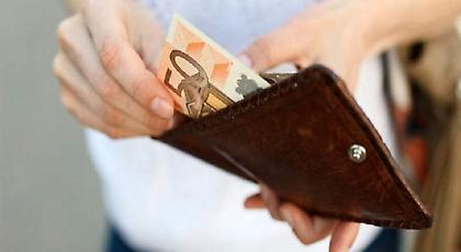 Απίστευτη φορο-τρέλα: Στα 100 ευρώ μισθού τα 57 τα παίρνει το κράτος