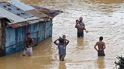 Σφοδρές βροχοπτώσεις στην Ινδία με 40 νεκρούς