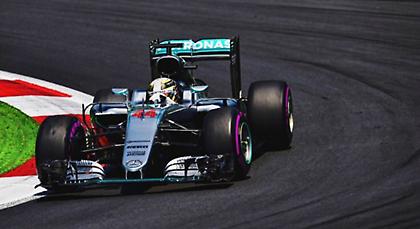 Θρίαμβος Χάμιλτον στην Αυστρία!