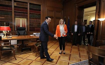 Το παρασκήνιο πίσω από το σκληρό πρέσινγκ του Μαξίμου στη Γεννηματά