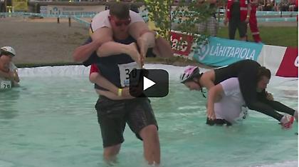 Βίντεο: Τα συζυγικά βάρη σηκώνουν καλύτερα οι... Ρώσοι