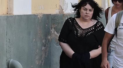 Προφυλακίστηκε το μέντιουμ των διασήμων - Με κατήγγειλε γιατί το έμαθε ο άντρας της, υποστήριξε
