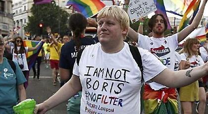 Υπάρχει σωσίας του Μπόρις Τζόνσον -Φοβάται να βγει από το σπίτι του (pics)