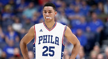 Άστοχος και τραυματίας στην πρώτη του εμφάνιση ο Σίμονς (video)