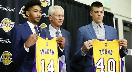 Στους Λέικερς ο Ζούμπατς!