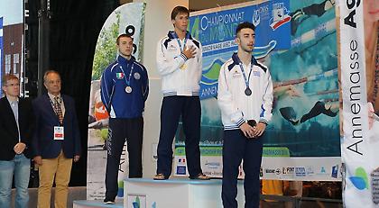 Παγκόσμιο ρεκόρ νέων και χρυσό μετάλλιο ο Δημητράτος!