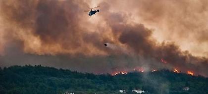 Πύρινη λαίλαπα καίει τη Σάμο - Τεράστια δύναμη από αέρος στο νησί (pics)