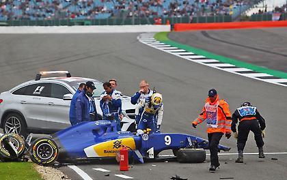 Πάλι πρώτος ο Χάμιλτον, στο νοσοκομείο ο Έρικσον, «καμπάνα» σε Φέτελ