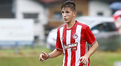 Γεννήθηκε για να παίξει στον Ολυμπιακό!