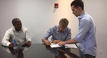 Υπέγραψε στους Νικς ο Κουζμίνσκας