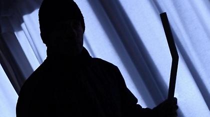 Πάτρα: Ο ληστής κόντεψε να τον στραγγαλίσει με το λουρί από το ίδιο του το τσαντάκι!