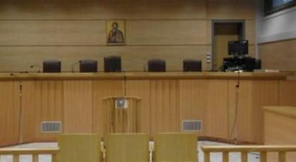 Η κόντρα του ζευγαριού - Στο δικαστήριο η υπόθεση με τα ερωτικά CD