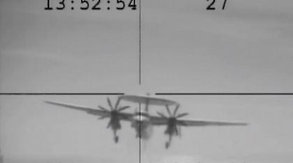 Παρολίγον τραγωδία στο αεροπλανοφόρο Αϊζενχάουερ – Είχαν άγιο (video)