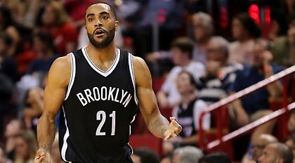 Πήραν Έλινγκτον οι Χιτ