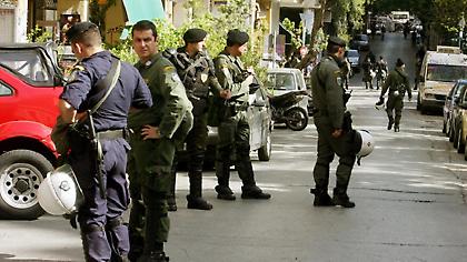 Αστυνομική επιχείρηση στα Εξάρχεια,έρευνες και συλλήψεις διακινητών