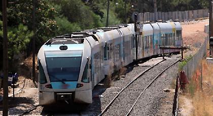 Σε 24ωρη απεργία τρένα και προαστιακός