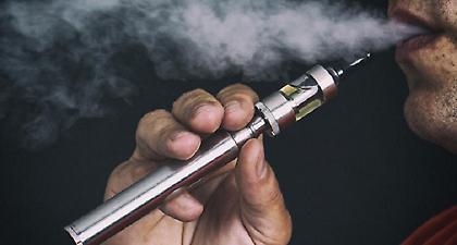 Δυσαρέσκεια ατμιστών για το νέο νομοσχέδιο που αφορά στο ηλεκτρονικό τσιγάρο