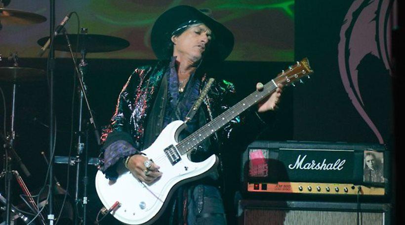 Κατέρρευσε επί σκηνής ο κιθαρίστας των Aerosmith Τζο Πέρι