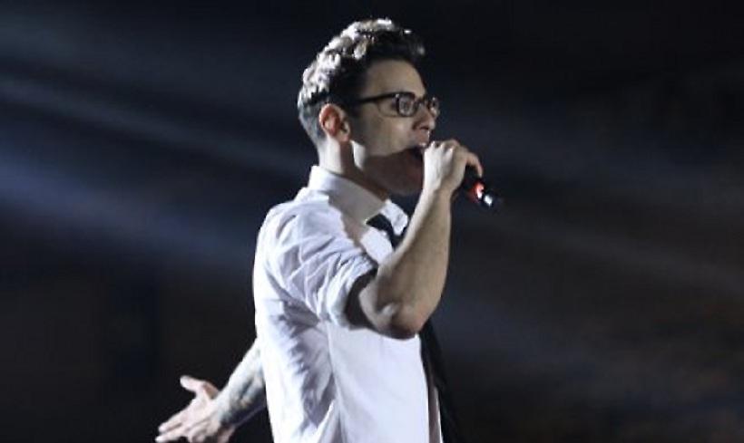 Ίαν Στρατής: Δεν θα πιστεύετε τι έκανε στη σκηνή των κυπριακών βραβείων (pics)